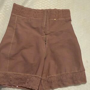 High-Waist Lace Trim Women’s Shorts in Brown